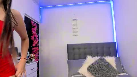 Ariana online show from January 5, 8:01 pm