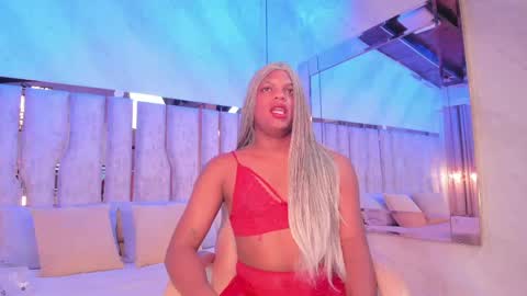 ariana_grande233 online show from April 21, 11:50 am