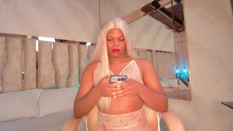 ariana_grande233 online show from February 27, 11:47 am