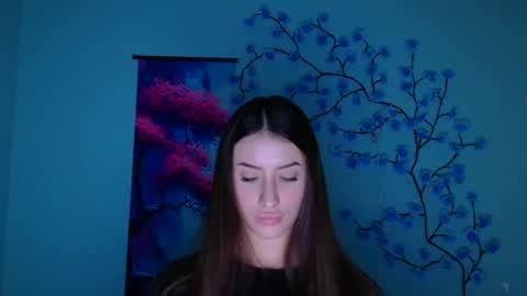 Ariana online show from December 5, 1:09 pm