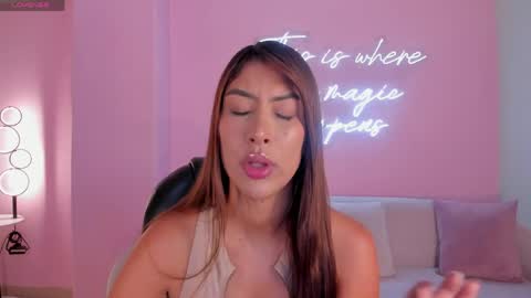 Ariana Dumont online show from May 5, 11:16 am