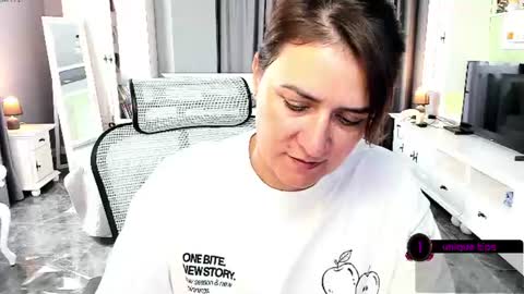Ana online show from July 21, 1:35 pm