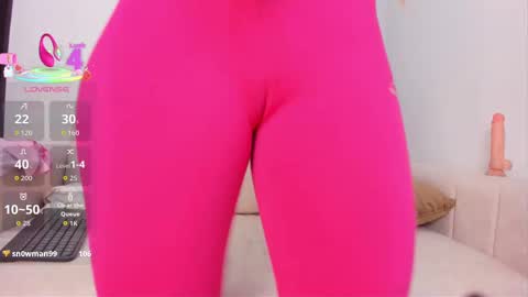 Snapshot of arianna_0 chatting on October 2, 6:28 pm arianna_0 online show from October 2, 6:28 pm