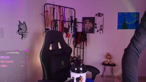 arianna_connorr online show from April 21, 4:03 pm