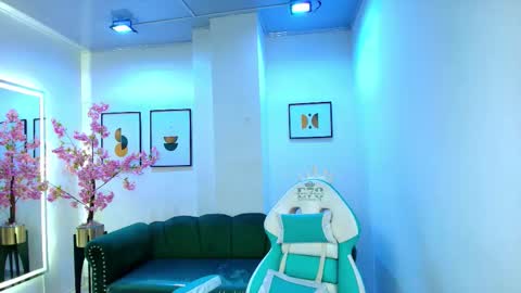 arianna_sweeet online show from November 6, 3:42 am