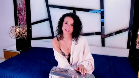 ariannarussell1 online show from June 6, 3:29 pm