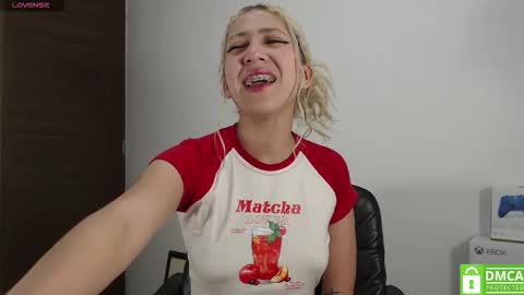 Ari Bunnie  online show from February 7, 2:25 am