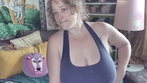 Arielle Ari online show from October 7, 6:48 pm