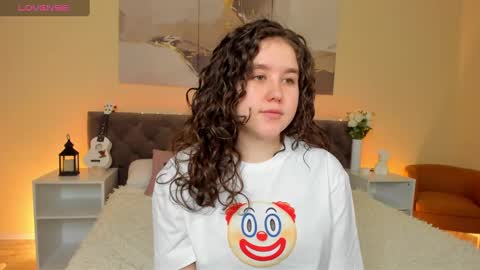 Snapshot of ariella_sol chatting on February 3, 1:09 am Ariella GTM3  Tue Wed Thu Fri Sat  0400 am-1030pm online show from February 3, 1:09 am