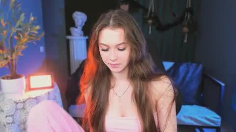 arielsykes online show from October 27, 6:19 pm