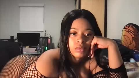 ariessisbetter online show from April 22, 9:44 pm