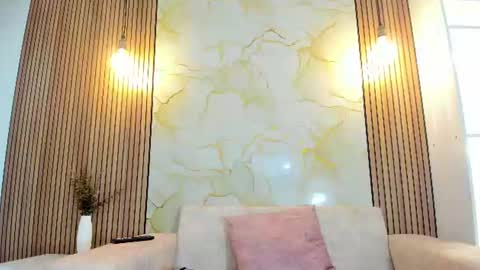 Arietta online show from July 31, 1:01 pm