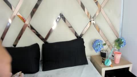 ariht online show from April 20, 9:40 pm