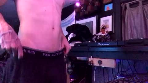 arimeyer online show from December 7, 10:06 am