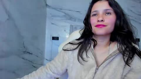 arisha_lee2 online show from July 2, 3:23 am
