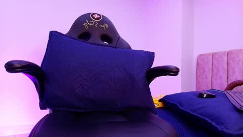 Arleth  online show from February 4, 3:10 am