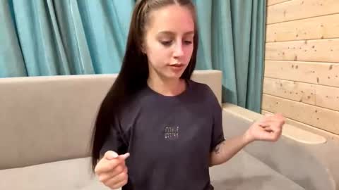 Katherine online show from November 14, 8:49 am