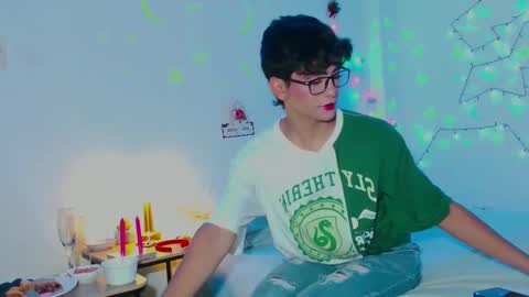 Arnold online show from December 24, 6:50 pm