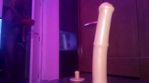 Cute Ass Princess online show from March 23, 10:48 pm