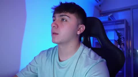 aron__cooper online show from April 22, 3:19 pm