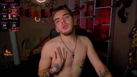 Snapshot of aron_black_ chatting on November 1, 12:22 am aron online show from November 1, 12:22 am