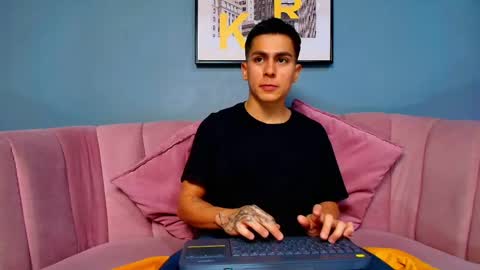 aron_pulse online show from May 4, 7:31 pm