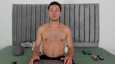 Snapshot of aroncooper1 chatting on October 3, 1:08 pm aron cooper online show from October 3, 1:08 pm