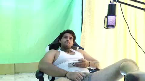 aronmiller online show from July 19, 9:06 pm