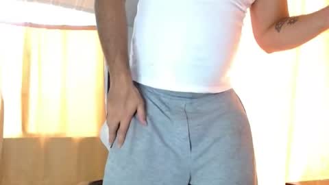 aronmiller online show from January 18, 6:06 pm