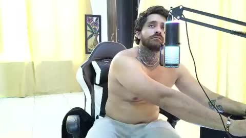 aronmiller online show from July 6, 3:03 pm