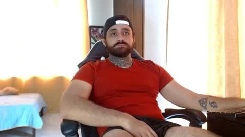 aronmiller online show from November 28, 6:15 pm