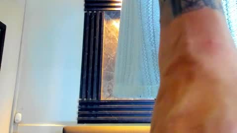 Aroon   online show from January 7, 8:03 pm