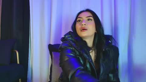    online show from November 19, 6:50 pm