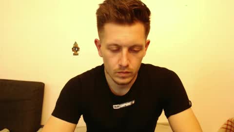 arromwilliam90 online show from February 2, 5:04 pm