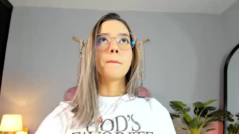 Lia Rose online show from November 13, 1:30 am