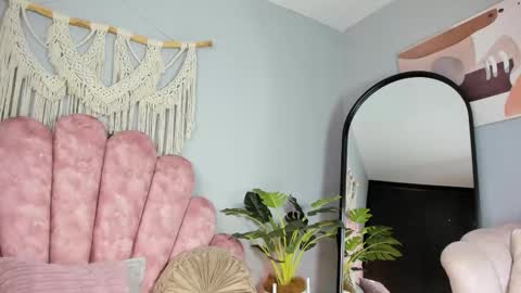 Lia Rose online show from February 20, 1:49 am