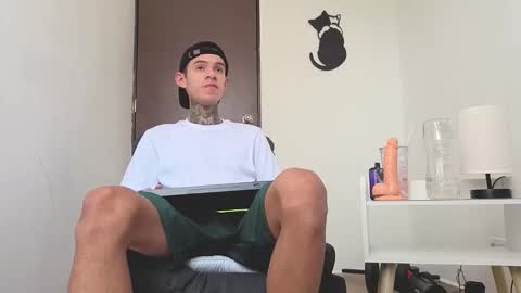   online show from November 6, 11:02 am