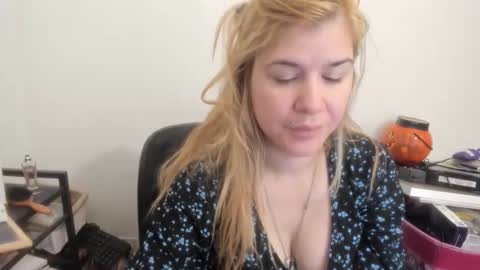 MIA online show from April 21, 9:16 am