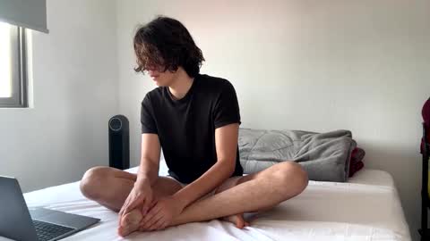 Andreias Lux online show from September 25, 6:59 pm