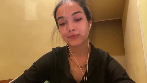 Amina online show from January 18, 6:28 pm