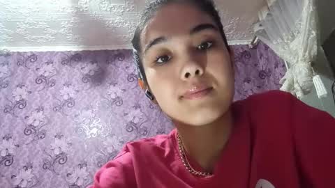 Amina online show from December 17, 7:20 pm