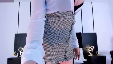 hellen online show from January 15, 3:59 am