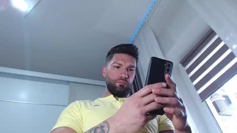 AryanAian1 online show from November 4, 10:27 am