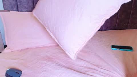 aryascollins online show from October 10, 2:34 pm