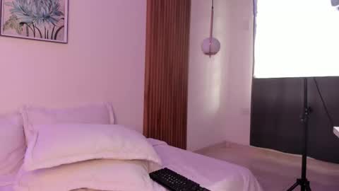 Snapshot of asamiyaeko_ chatting on October 10, 3:07 pm Asami Yaeko              online show from October 10, 3:07 pm
