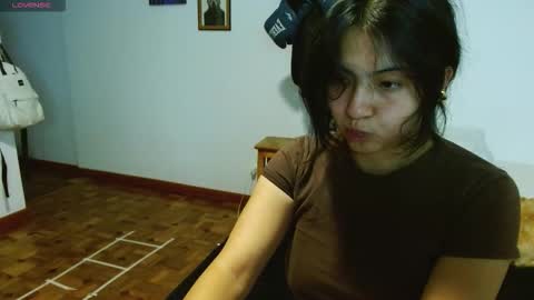 Snapshot of asaray_t chatting on September 26, 10:40 pm Saray online show from September 26, 10:40 pm