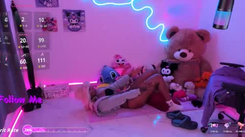 Snapshot of ashanti_sweet chatting on October 12, 11:28 pm AshantiINDEPENDENT MODEL online show from October 12, 11:28 pm