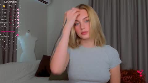 your pretty Ashley online show from September 13, 9:56 am