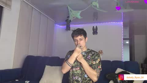 Ashley And Ryan  online show from October 6, 12:07 am