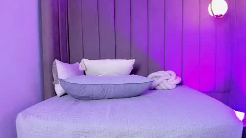 ashley_beaomunt online show from June 7, 2:22 pm